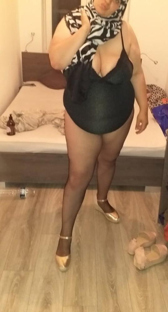 25P Cuckold and his wife