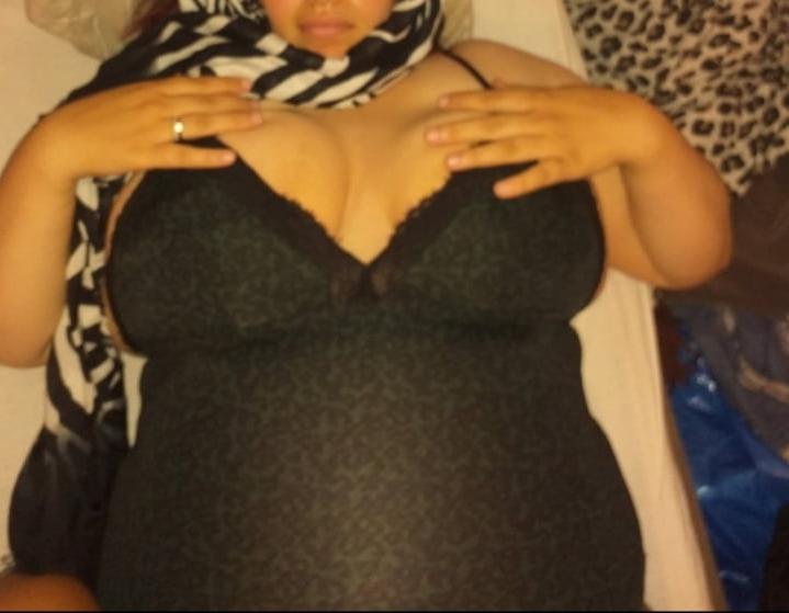 25P Cuckold and his wife