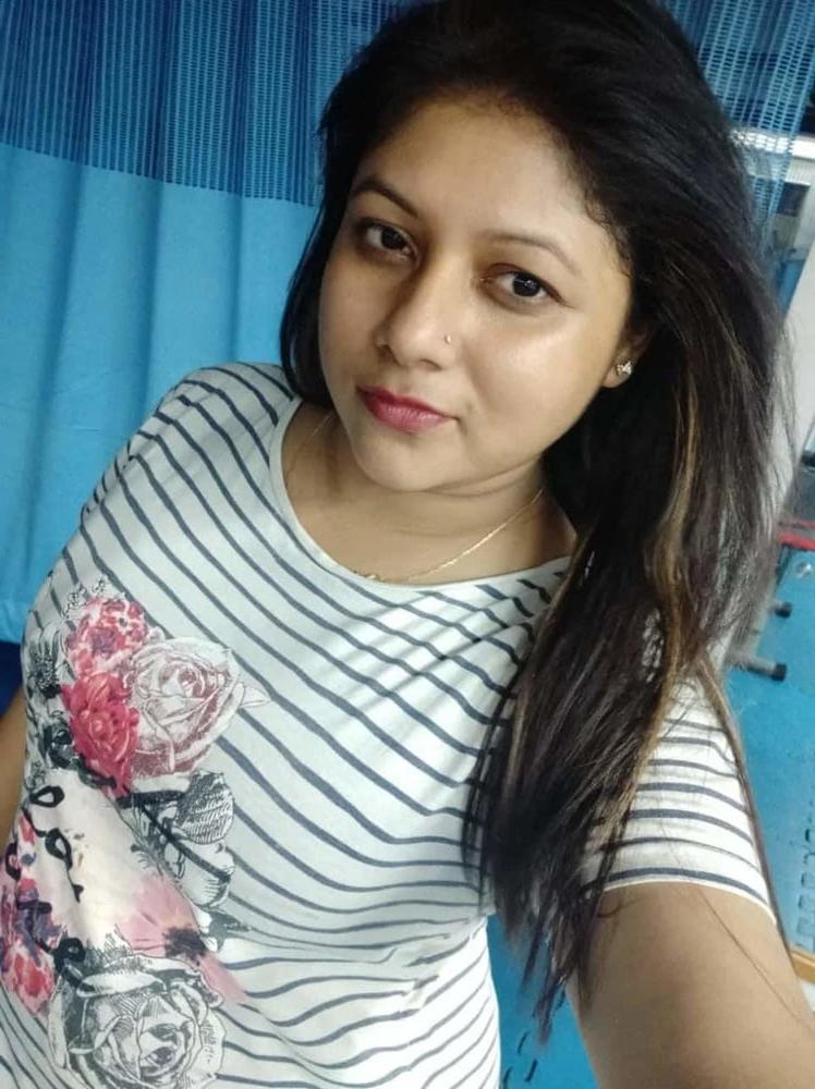 25P Beautiful Sexy Bengali Wife Nude Pics