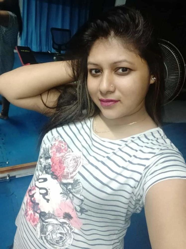 25P Beautiful Sexy Bengali Wife Nude Pics