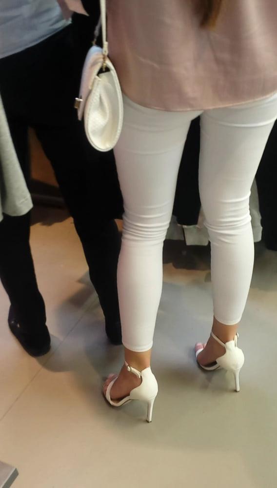 22P hot girl with white  tight pant sexy ass so hot