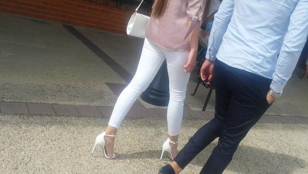 22P hot girl with white  tight pant sexy ass so hot