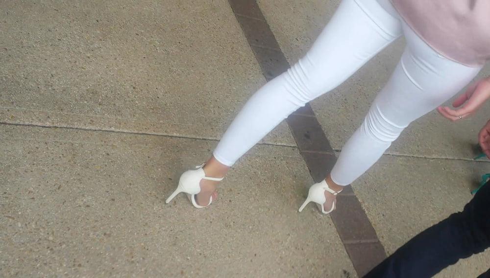 22P hot girl with white  tight pant sexy ass so hot