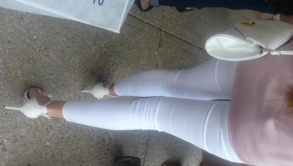 22P hot girl with white  tight pant sexy ass so hot