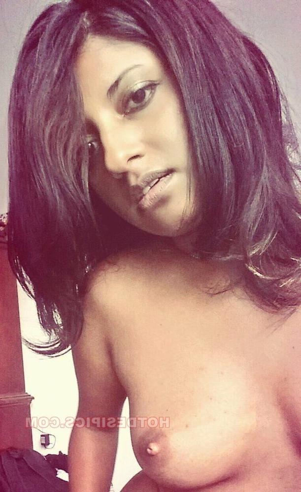 17P indian wife honeymoon sex photos