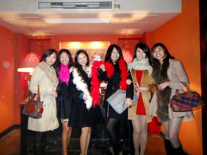 18P Chinese Girls