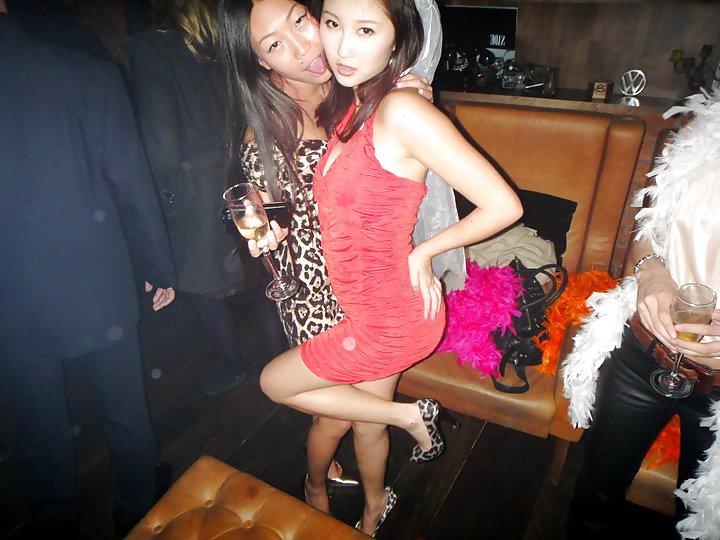 18P Chinese Girls