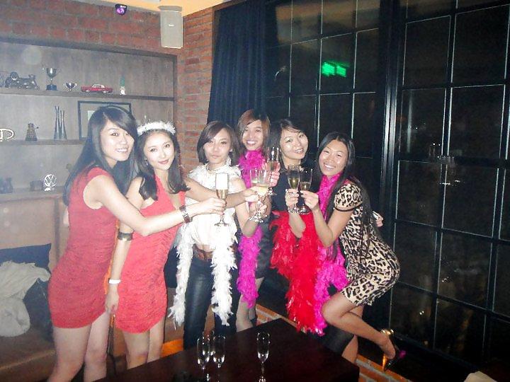 18P Chinese Girls