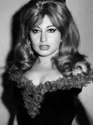 23P Egypt's females actresses &amp; singers