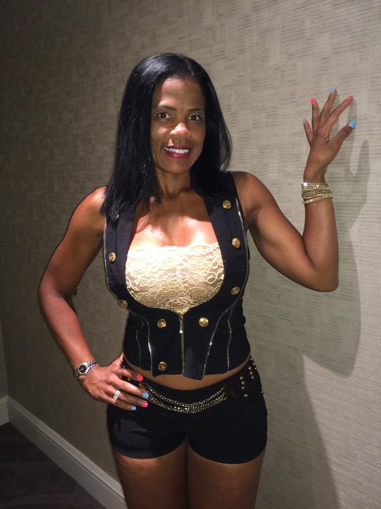 25P Slut Wife Raven