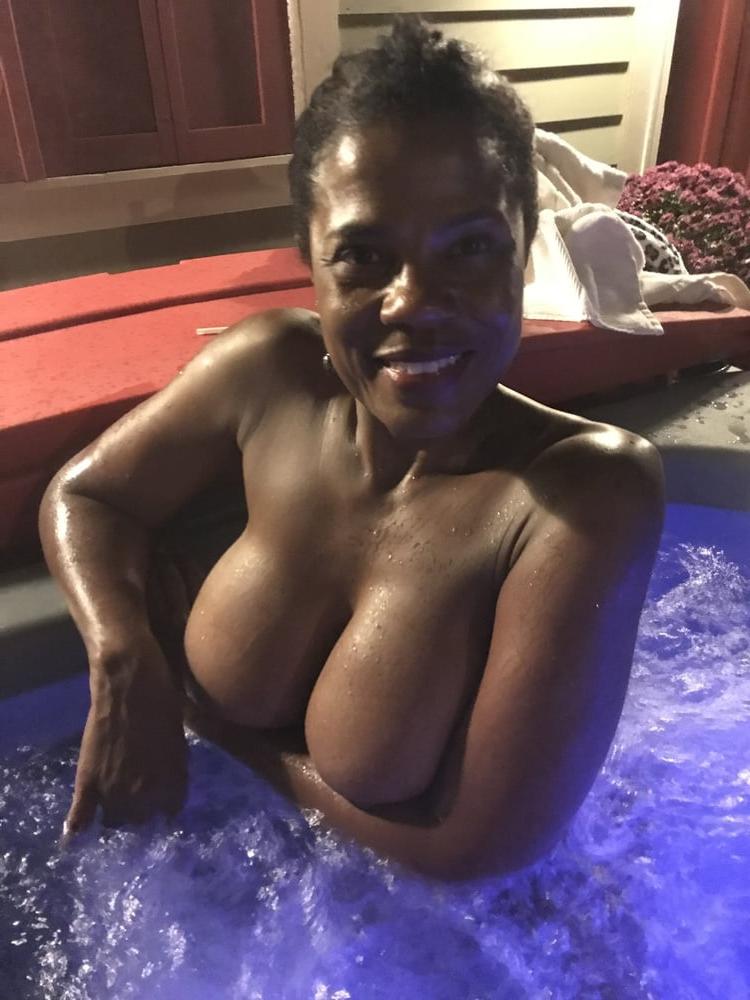 25P Slut Wife Raven