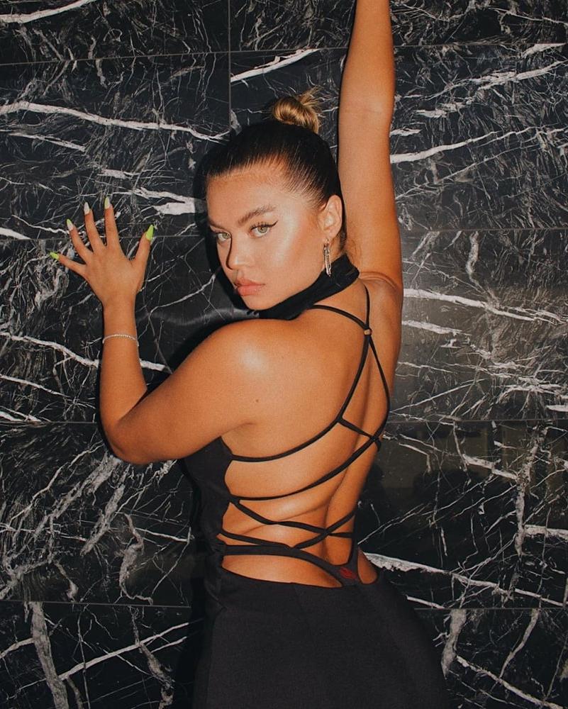 25P Sofia Jamora - Curvy Babe - Fashion Model - Big Tits &amp; Ass