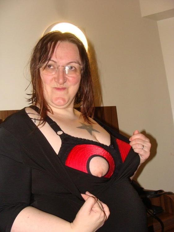 25P Kate, sexy FAT UK MILF Slut
