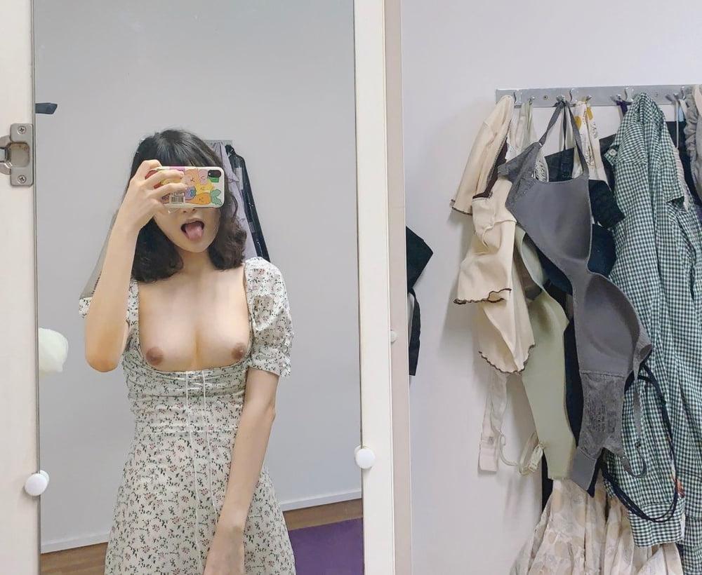 25P Chinese girl exposed