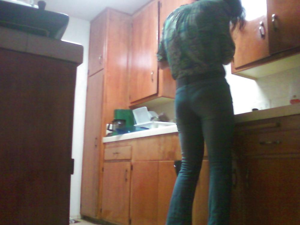 9P FINE ASS IN  JEANS