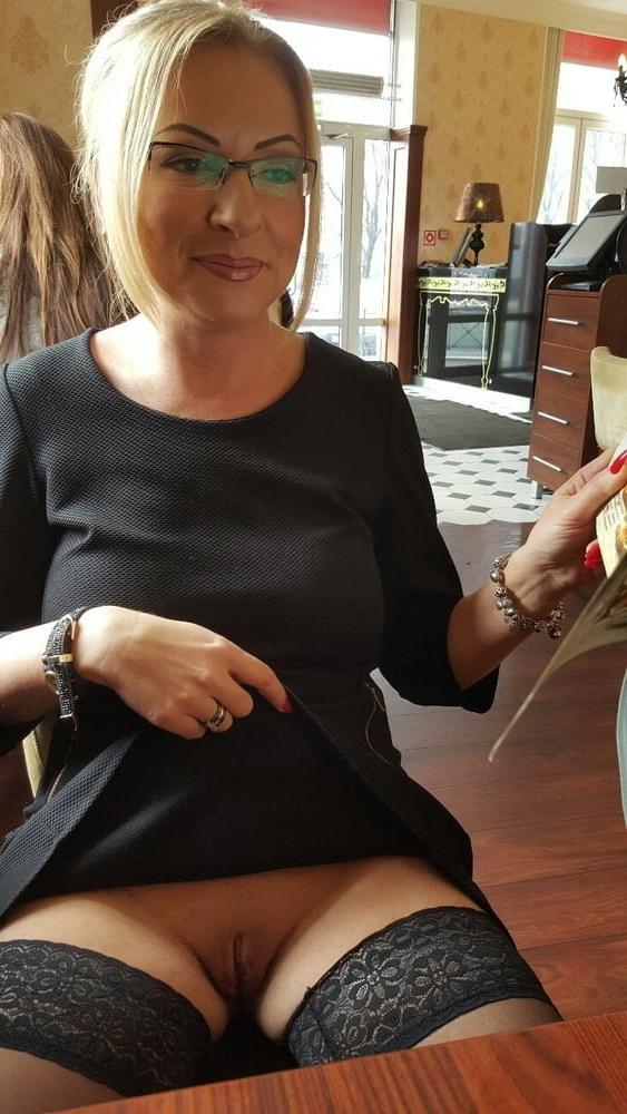 25P SEXY MATURES