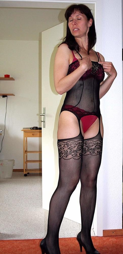 25P Wives Family &amp; GFs in Pantyhose