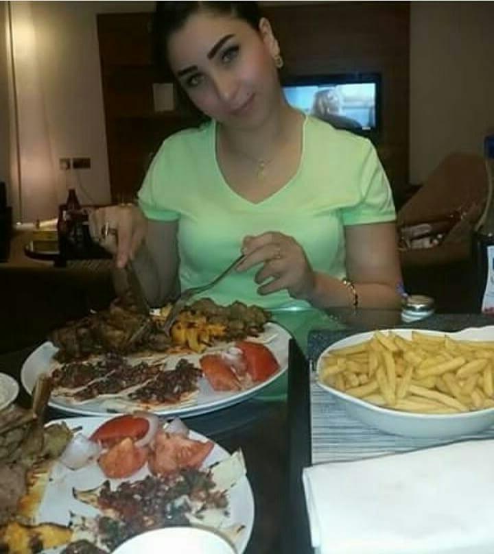 25P Arabian Sluts 562