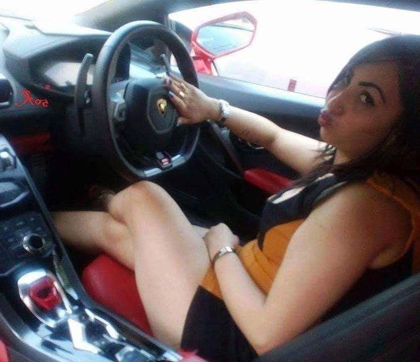 25P Arabian Sluts 562
