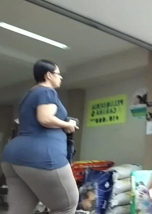 25P WIDE ASS FROM THE SLUMS BEGGING FOR FAT VEINY COCK