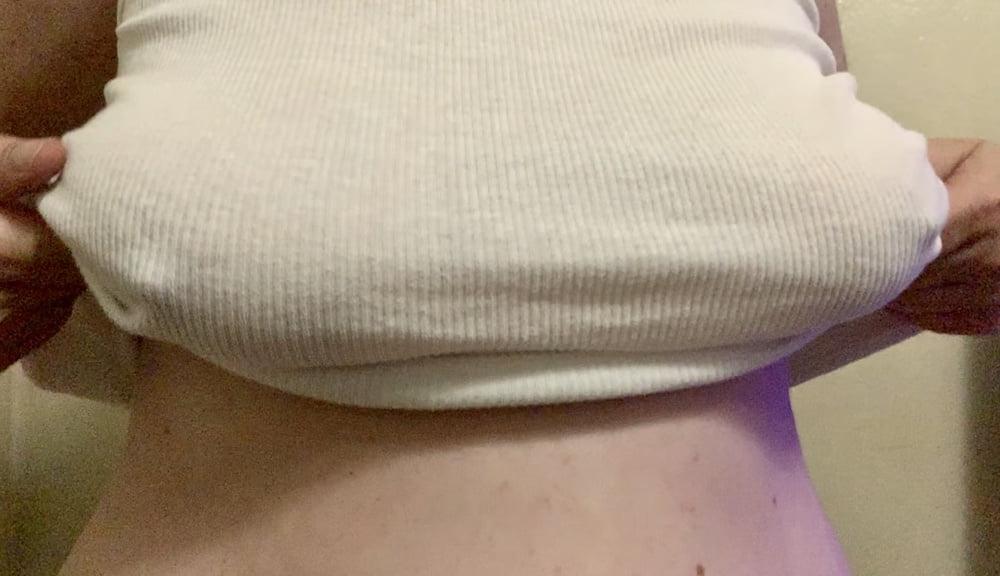 19P Wife lifting her shirt.