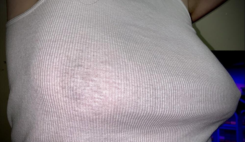 19P Wife lifting her shirt.