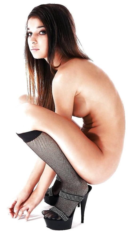 25P Super Squatting Sex 02