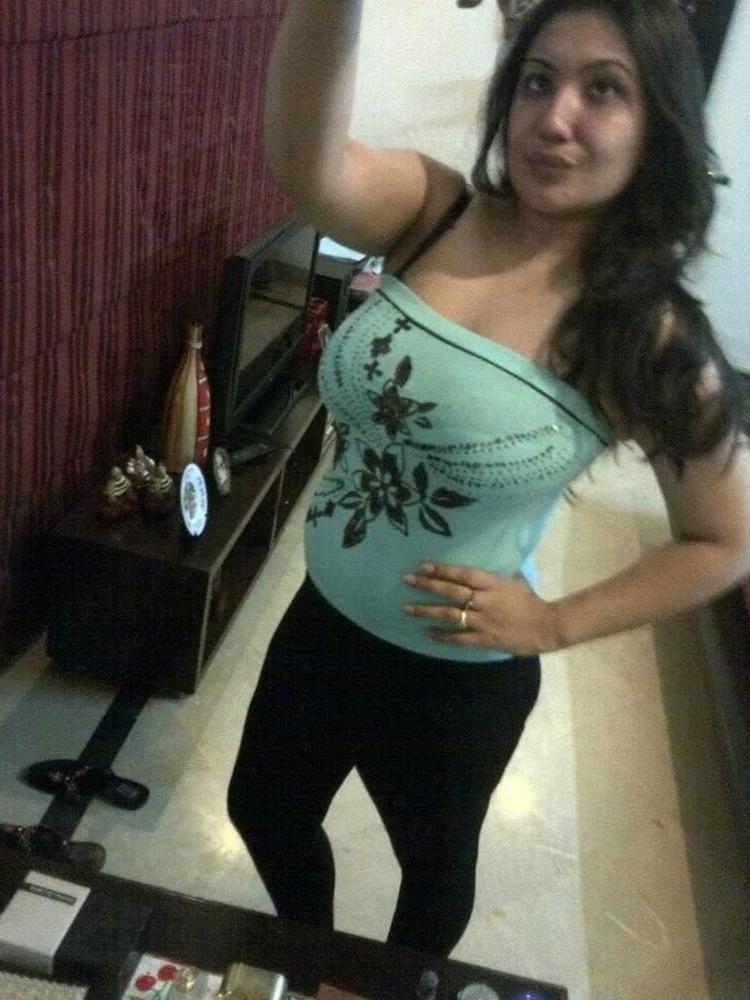 25P fat pakistan milf big boob exposed