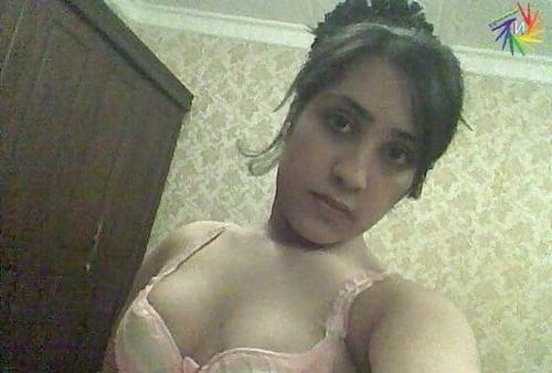 25P Arabian Sluts 561