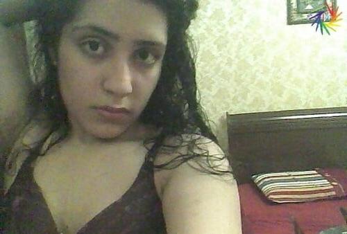 25P Arabian Sluts 561