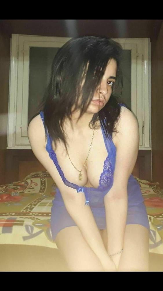 25P Arabian Sluts 561