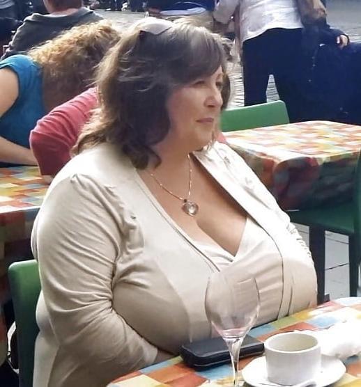 18P Fat Bombshells