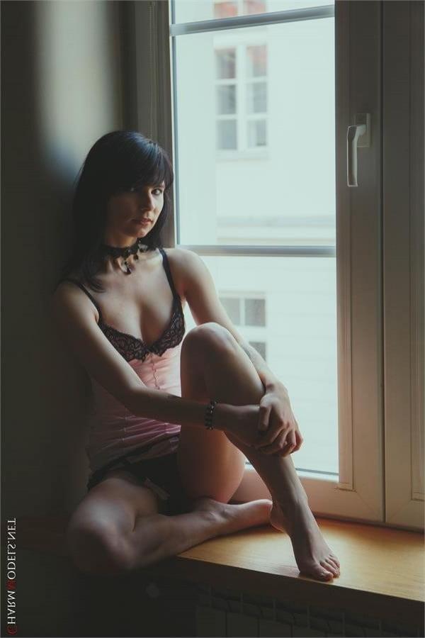 16P Voodoo glamour babe in sexy lingerie Charmmodels