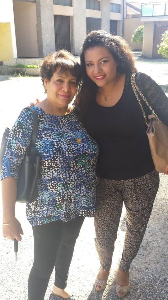 25P Christian wife with her friends
