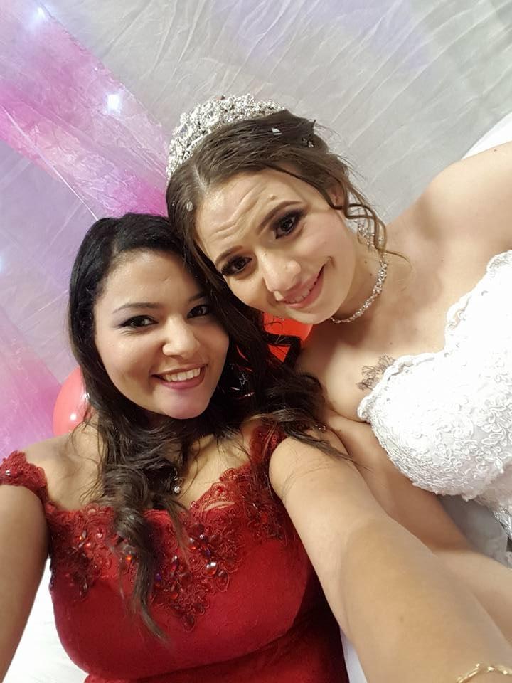 25P Christian wife with her friends
