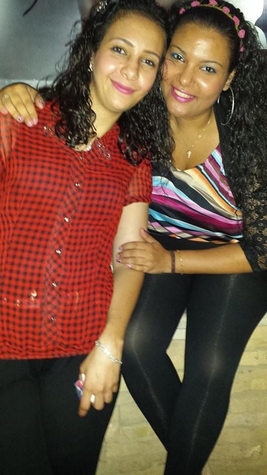 25P Christian wife with her friends