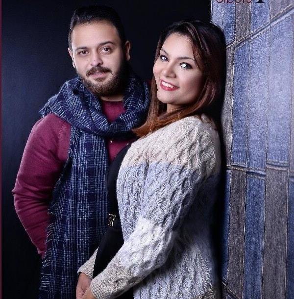 25P Christian wife with her friends