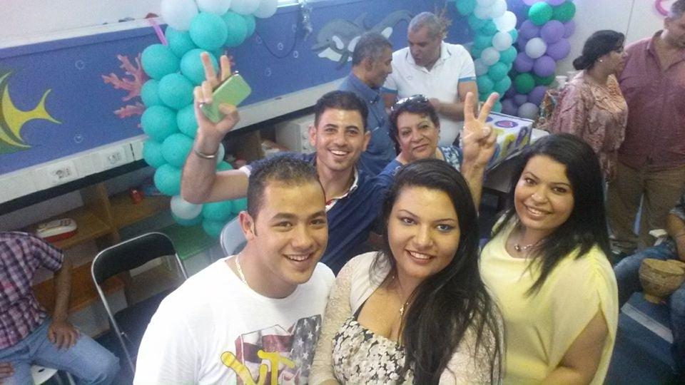 25P Christian wife with her friends