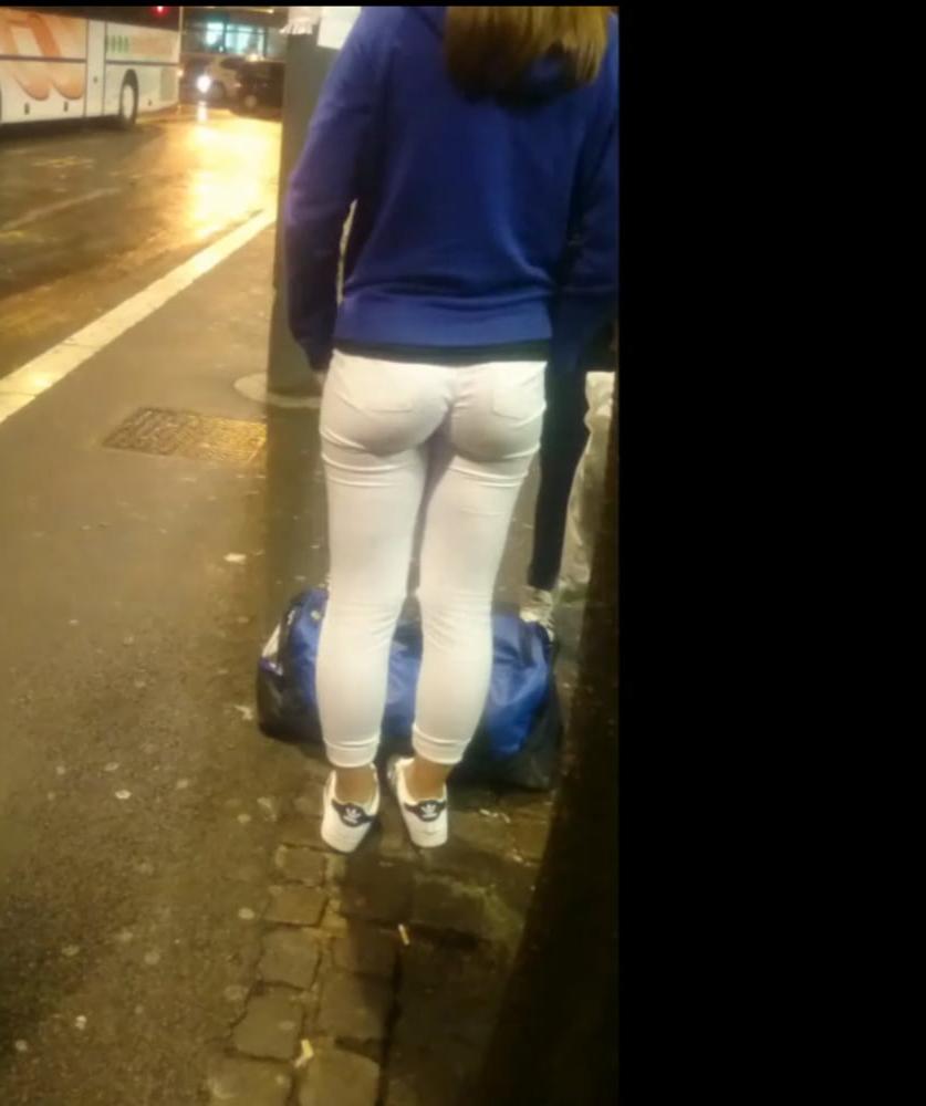 25P Hot jeans ass