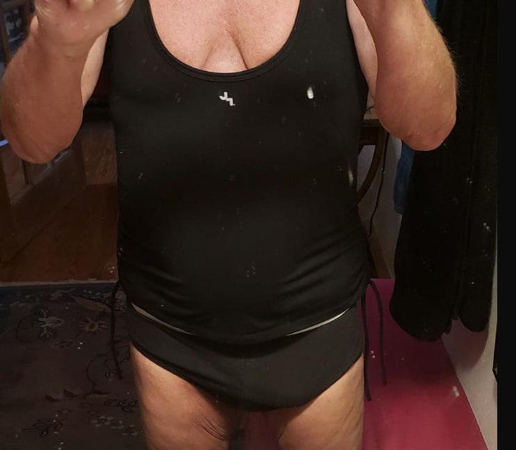 21P Gibson naughty photos