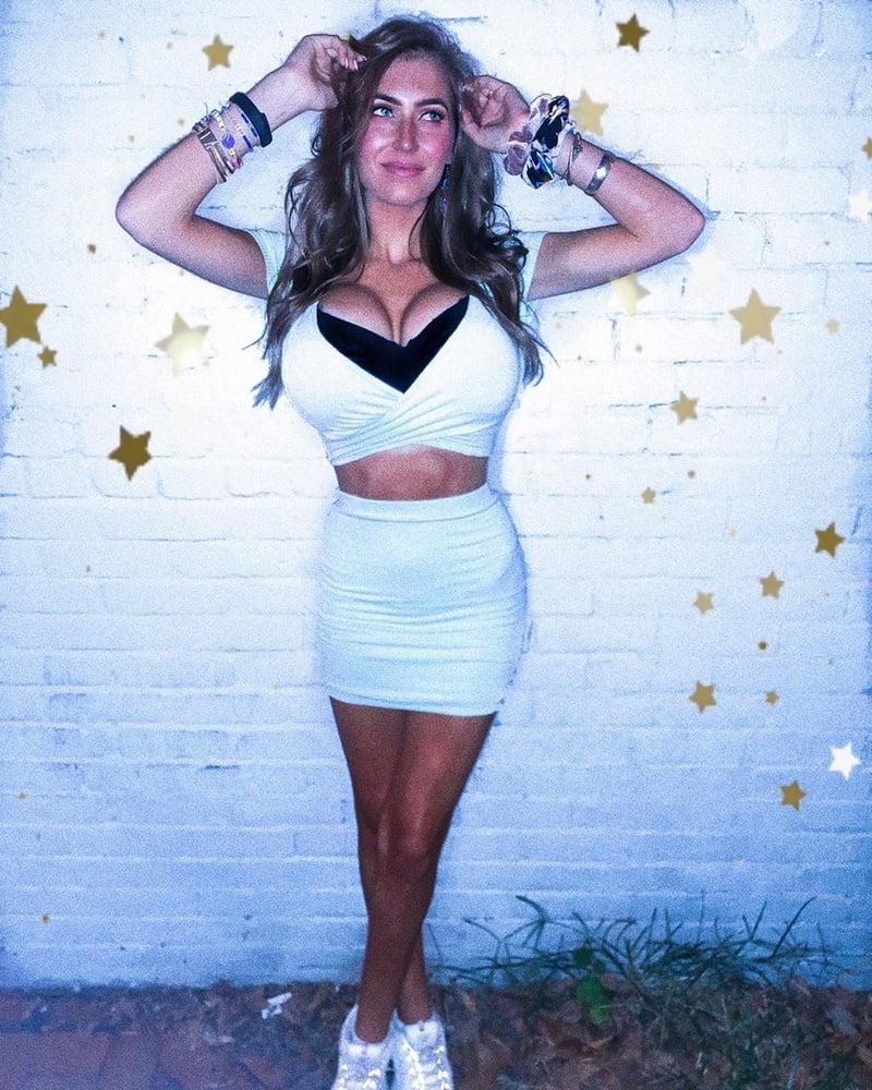 25P Beautiful Bimbo Burke