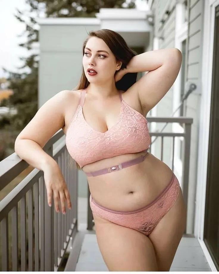 25P Plus size and curvy