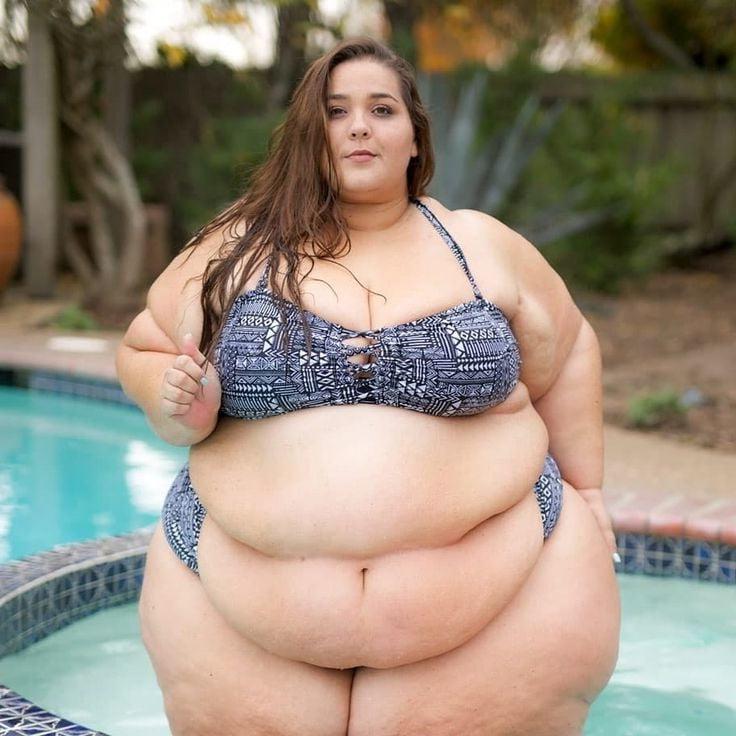 25P Plus size and curvy
