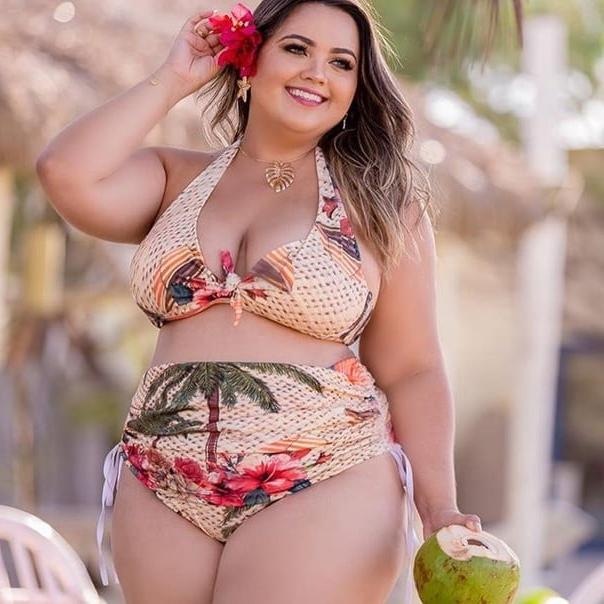 25P Plus size and curvy