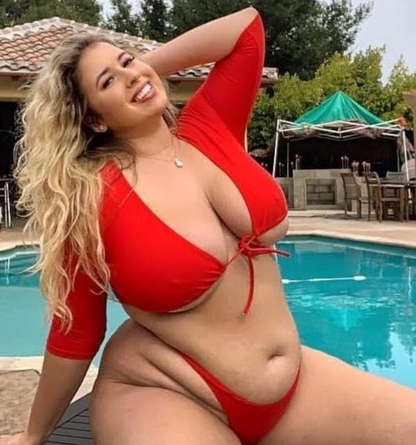 25P Plus size and curvy