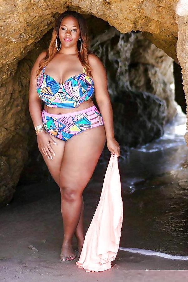 25P Plus size and curvy