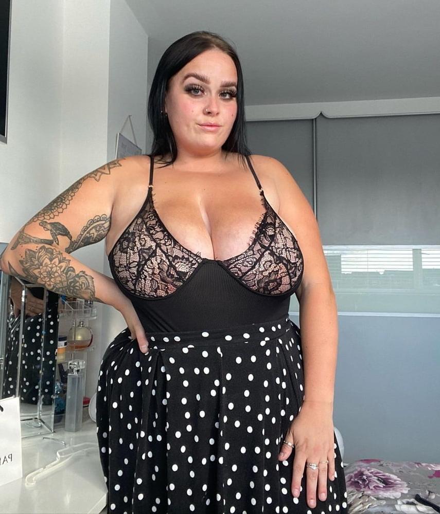 25P Wide Hips - Amazing Curves - Big Girls - Fat Asses (80)