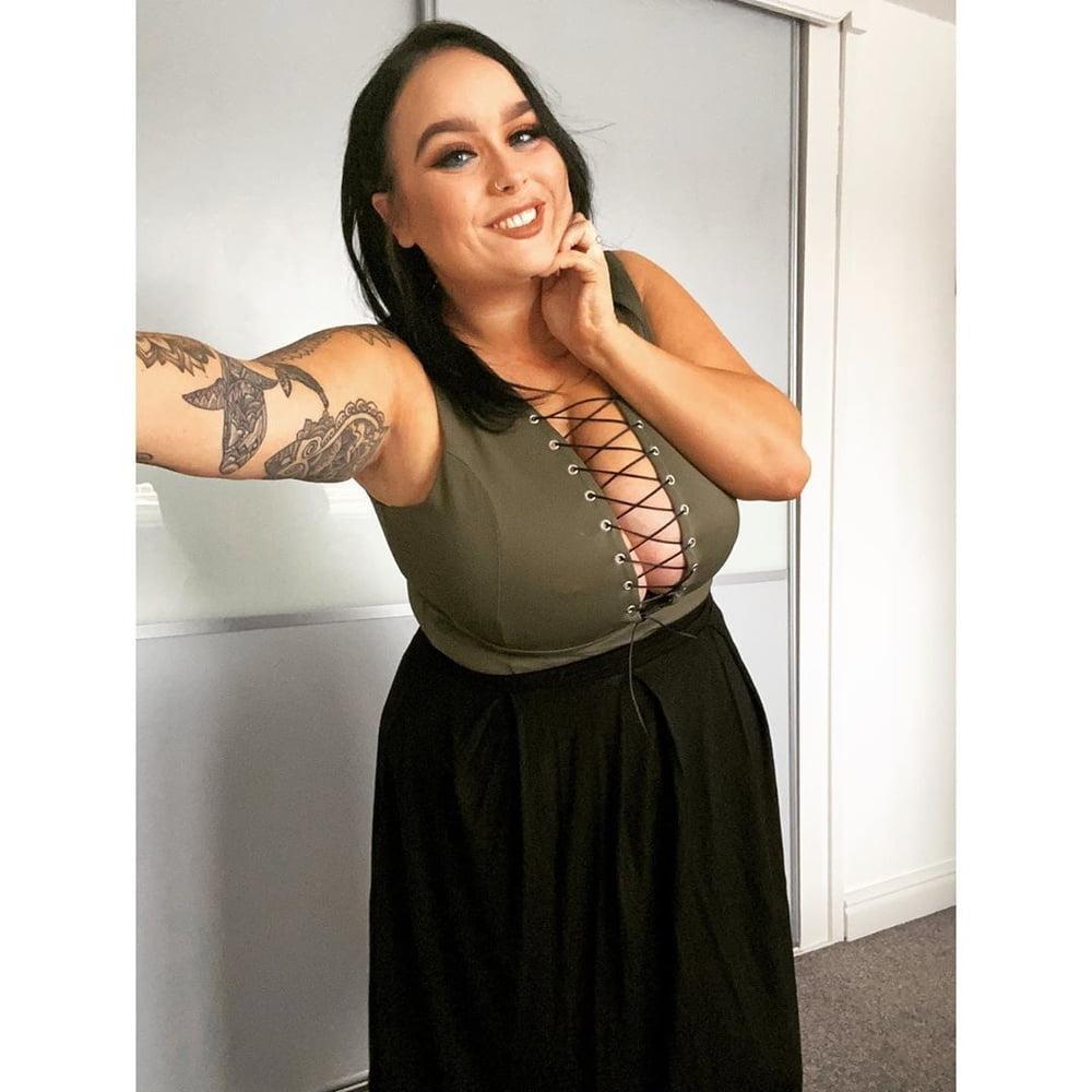 25P Wide Hips - Amazing Curves - Big Girls - Fat Asses (80)