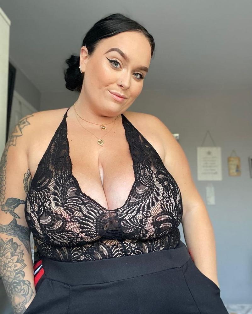 25P Wide Hips - Amazing Curves - Big Girls - Fat Asses (80)