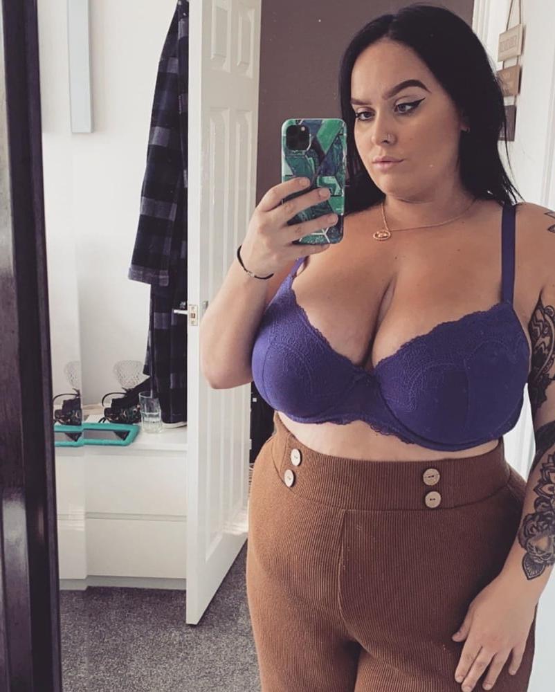 25P Wide Hips - Amazing Curves - Big Girls - Fat Asses (80)